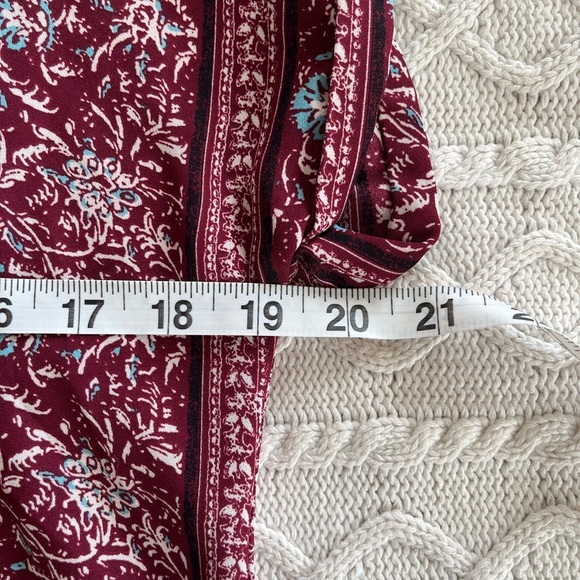 Pink Rose Semi Sheer Burgundy Floral Blouse Women's size medium - Picture 3 of 13